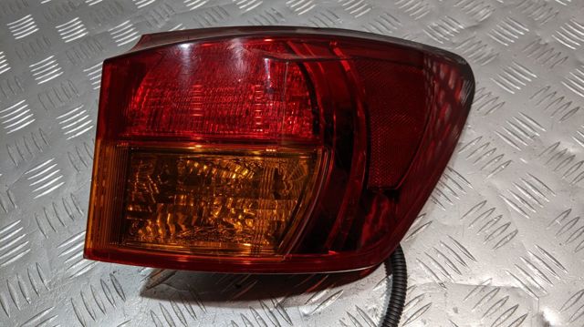 Фара задня права зовнішня 8155153162 TOYOTA