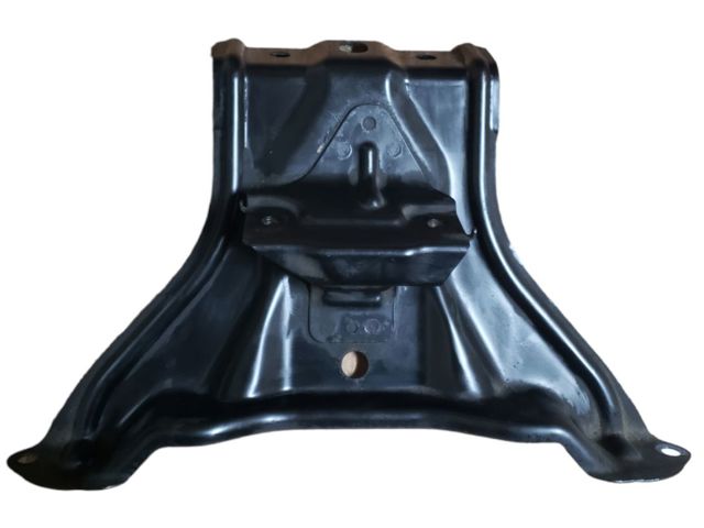 Кронштейн супорта радіатора, верхній 8212065J01 SUZUKI