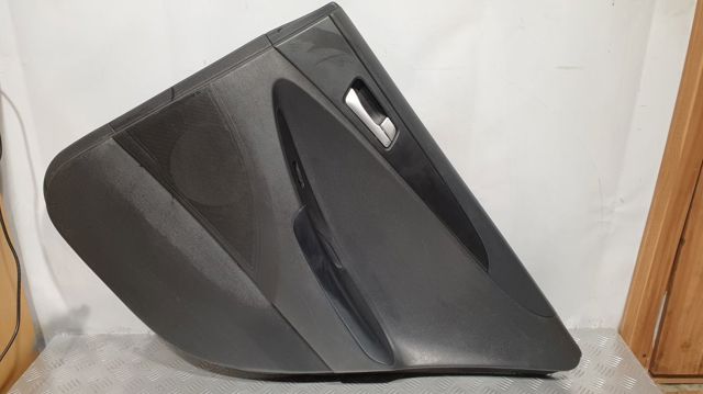 Картка задніх правих дверей 833023S030RY HYUNDAI