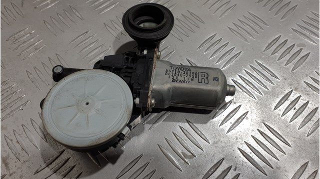 Склопідйомник передньої правої двері 8571030390 TOYOTA