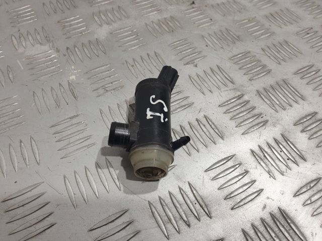 Насос омивача скла переднього 86611AG210 SUBARU