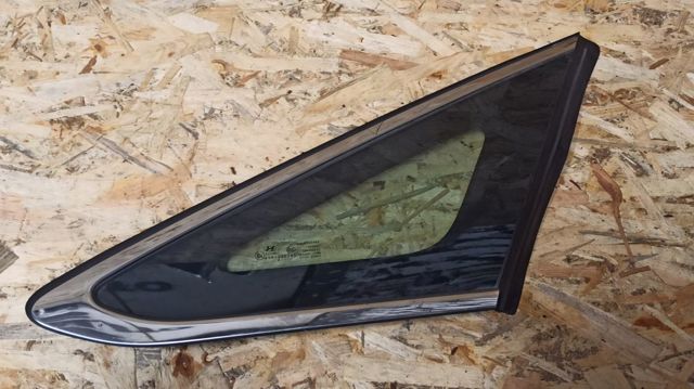 Стукло багажника, праве 87820C2000 HYUNDAI