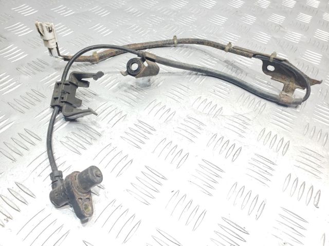 Датчик АБС (ABC) передній, правий 8954248030 TOYOTA