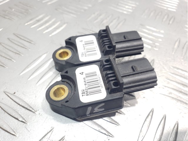 Датчик Айрбег передній 898310W040 TOYOTA