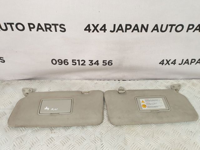 Козирок сонцезахисний автомобіля 964018H900 NISSAN
