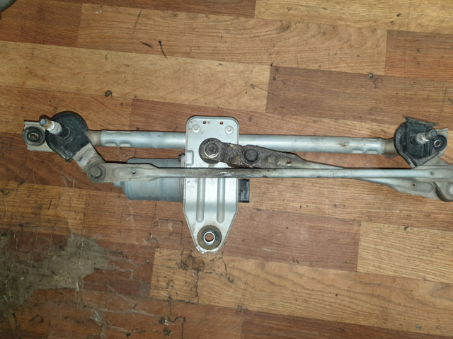 Мотор склоочисника передній 98110C5500 HYUNDAI