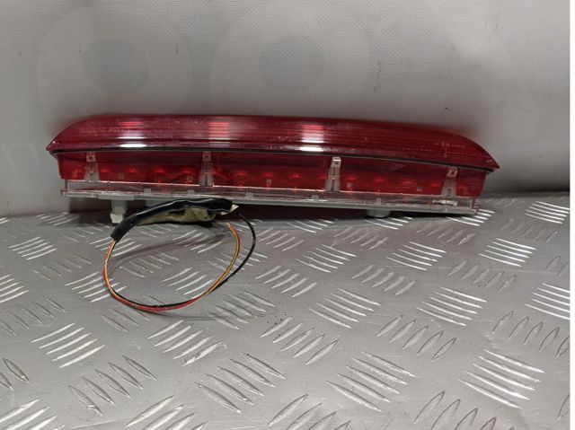Стоп-сигнал заднього скла D46151580 MAZDA