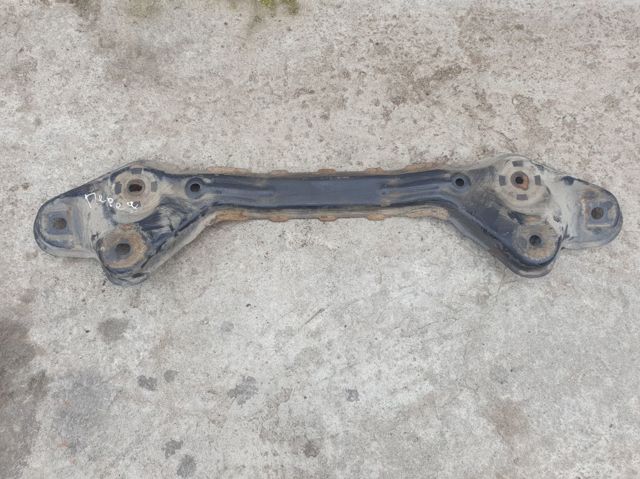 Передня балка EG2134H90 MAZDA