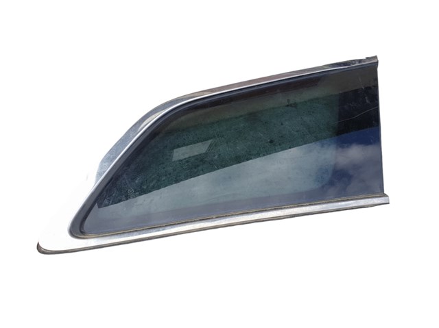 Скло багажного відсіку, праве EG2262950D MAZDA