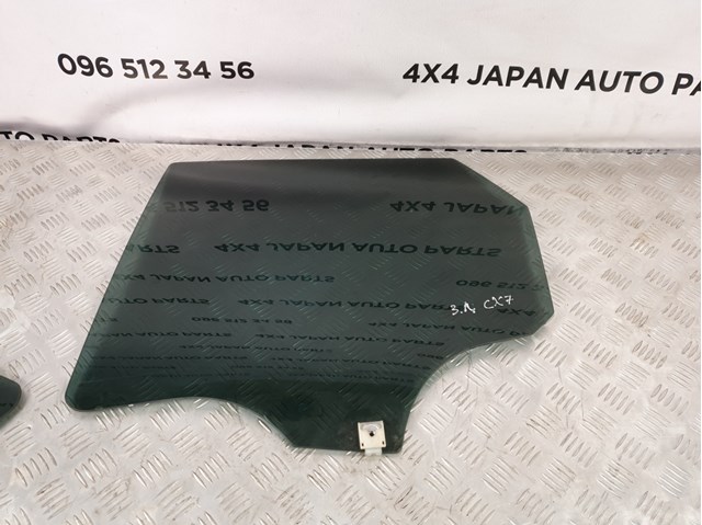 Скло задніх дверей, лівих EG2273510 MAZDA