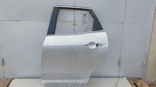 Двері задні EGY17302XL MAZDA