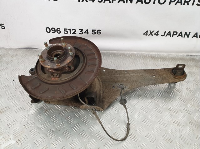Цапфа права EH4428200 MAZDA