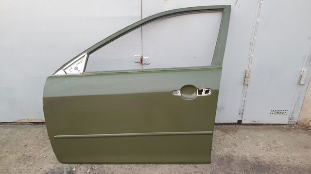 Водійські двері GK2C59020G MAZDA