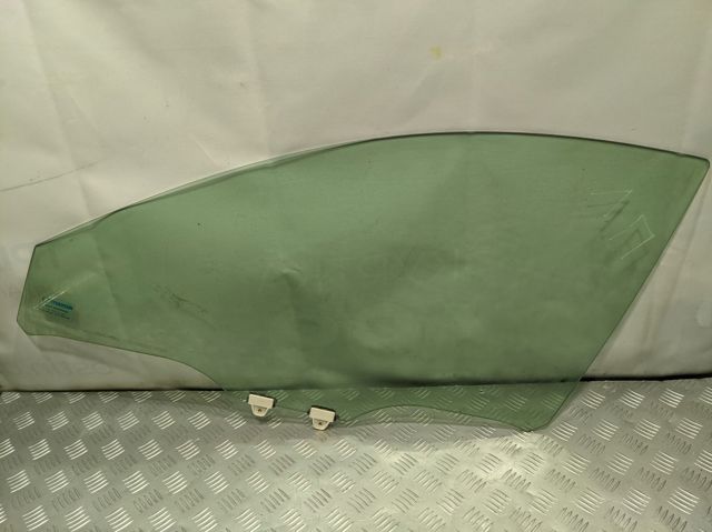 Скло водійських дверей KD5359510A MAZDA