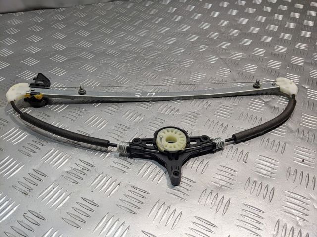 Склопідйомник задніх правих дверей KD5372590 MAZDA