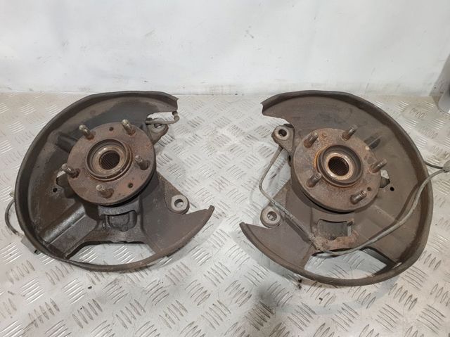 Цапфа поворотного кулака L20633030A MAZDA