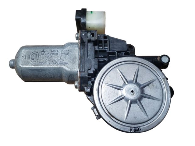 Двигун склопідіймача двері передньої, лівої MN182353 MITSUBISHI