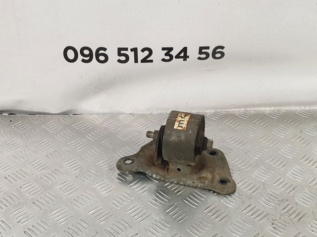 Подушка (опора) двигуна, ліва MR961709 MITSUBISHI