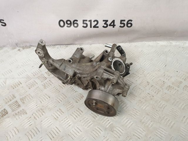 Водяний насос R2AA15100E MAZDA