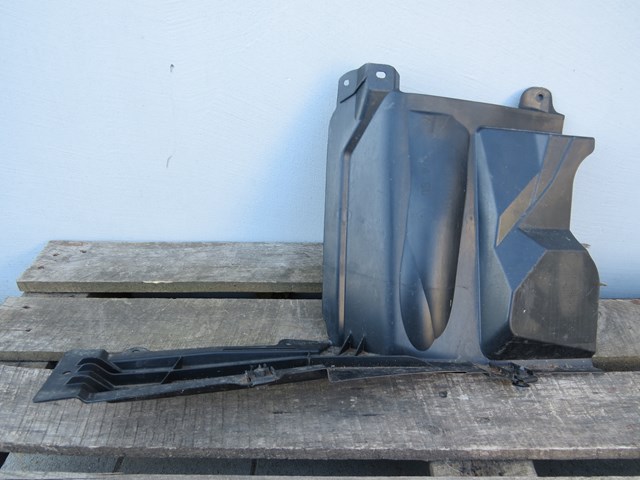 Захист двигуна, правий 51443F4010 TOYOTA