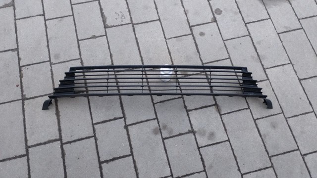 Решітка переднього бампера 5311202690 TOYOTA