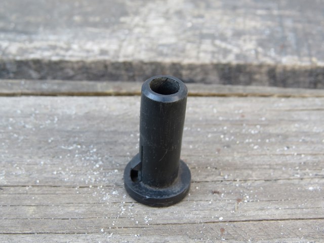 Болт 8D0121200 VAG
