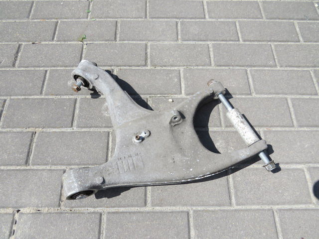Балансир задній нижній, правий 8R0505312F VAG