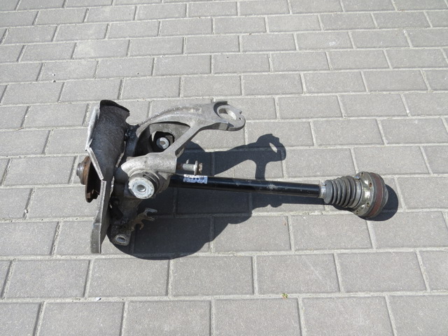 Цапфа поворотного кулака 8R0505432F VAG