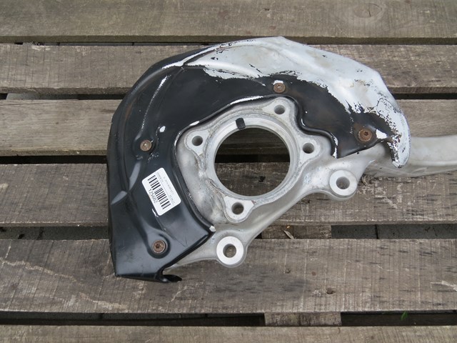 Кожух гальмівного диска 8W0615311D VAG