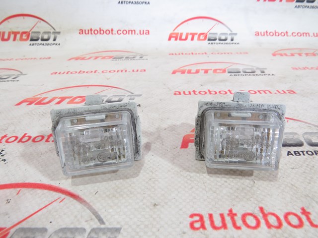 Ліхтар освітлення номерного знака A2218200856 MERCEDES