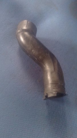 Трубка картера повітряна 028103494D VAG
