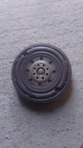 Маховик зчеплення 058105266 VAG