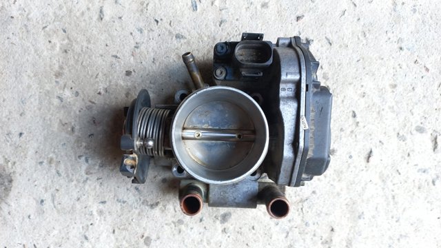 Блок дросельної заслінки 058133063B VAG