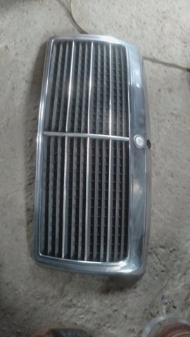 Решітка радіатора 1248880223 MERCEDES
