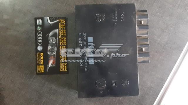 Блок керування центральним замком 1C0962258D VAG