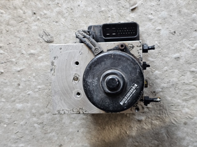 Блок АБС гідравлічний Volkswagen Golf 3