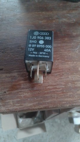 Реле електробензонасосу 1J0906383 VAG