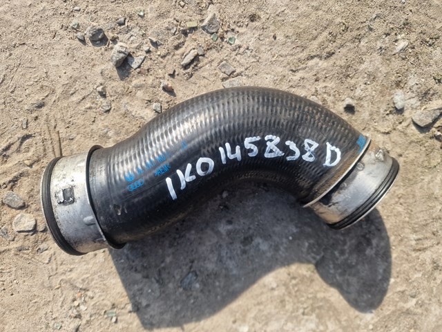 Шланг/патрубок интеркуллера 1K0145838D VAG