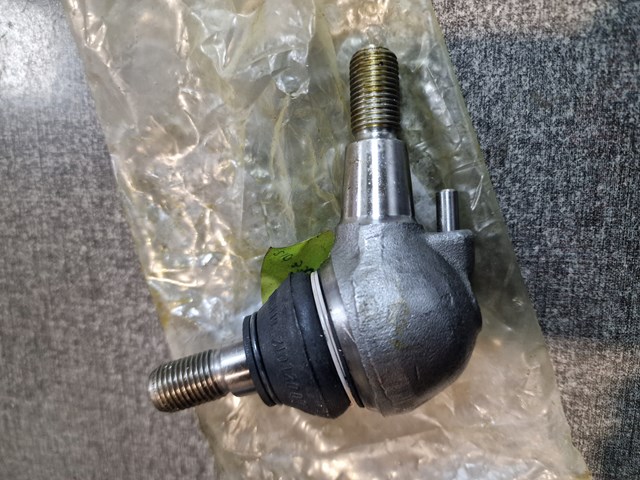 Кульова опора, нижня 2103300035 URO PARTS