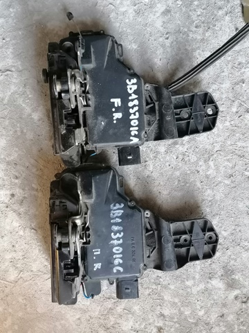 Внутрішній дверний замок 3B1837016A VAG