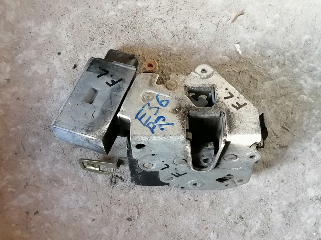 Замок дверей водія 8122203 BMW