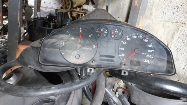 Щиток приладів (комбінація) 8D0919033A VAG