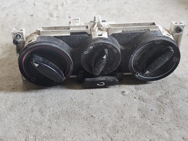 Блок управління пічкою 8L0819045A VAG