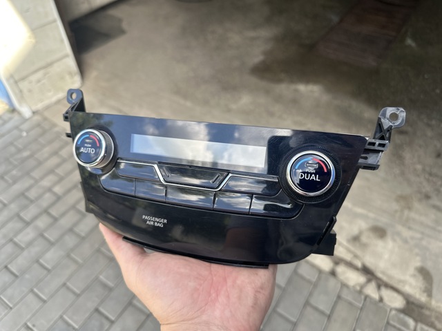 275009UC1C Nissan/Infiniti блок управління кондиціонером - купити