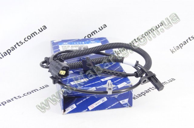 Датчик АБС (ABS) передній, лівий 956704D000 HYUNDAI
