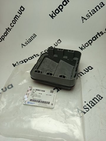 Решітка вентиляційна задня 96801068 GM