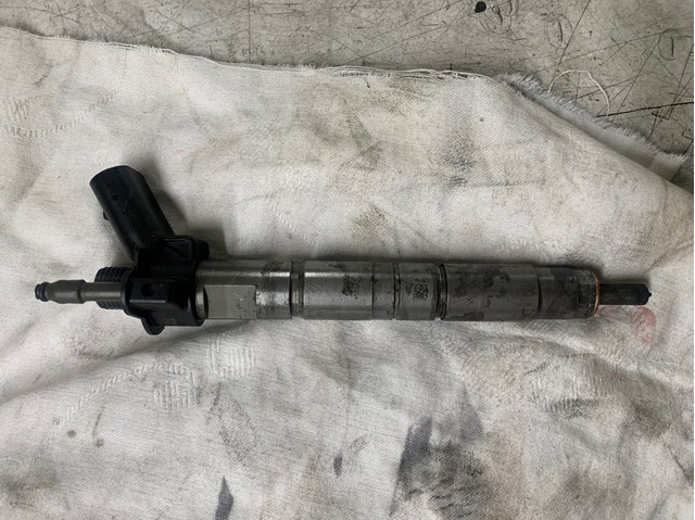 Форсунка вприску палива 13537823461 BMW