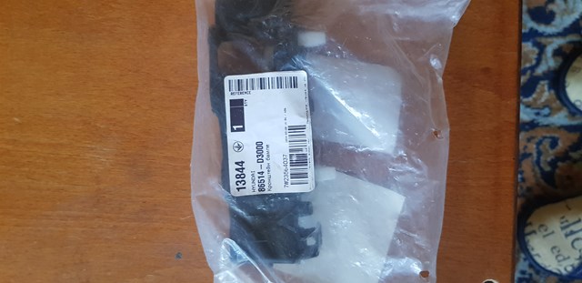 Праве кріплення переднього бампера 86514D3000 HYUNDAI