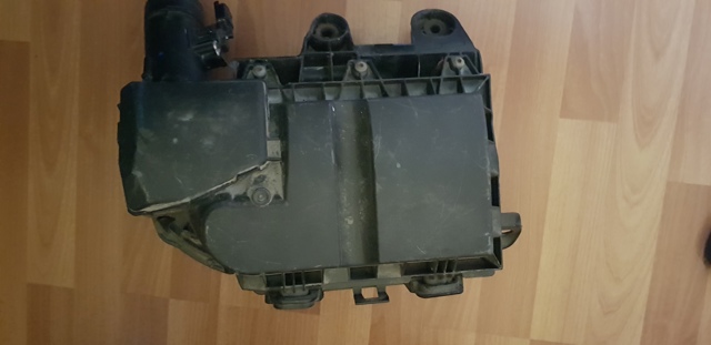 Корпус повітряного фільтра 9828002080 PEUGEOT