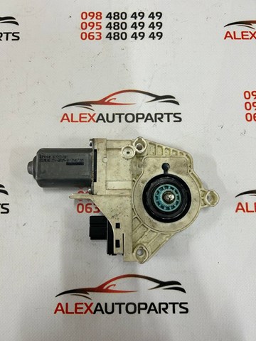 Мотор склопідйомника дверей задніх, правих 4L0959802B VAG